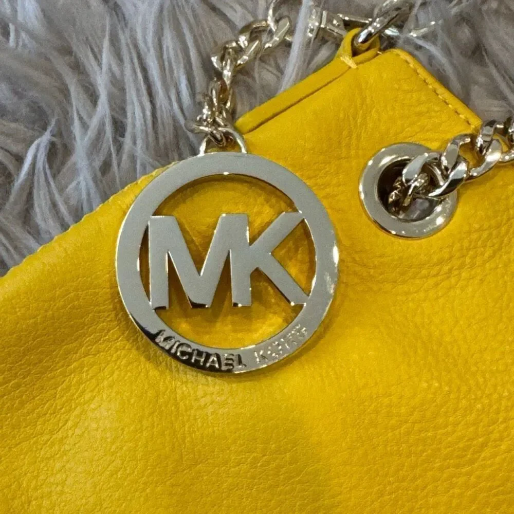 NWT Michael Kors Jet Set Chain Purse in citrus yellow color